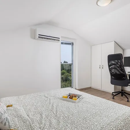 Alternus A Apartman Veprinac