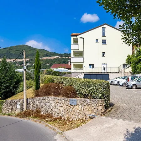 Apartment Alternus A Veprinac
