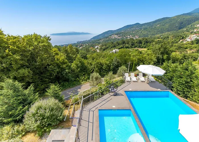 アパート Alternus A